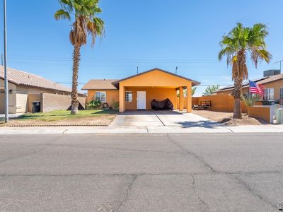541 N Montano Dr