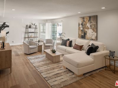 5050 Coldwater Canyon Ave APT 203