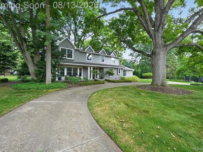 32240 Robinhood Dr