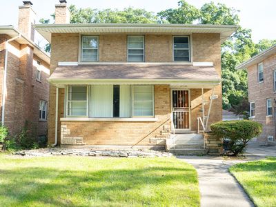 1700 W 103rd St