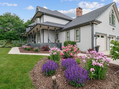 250 Bridlewood Ln