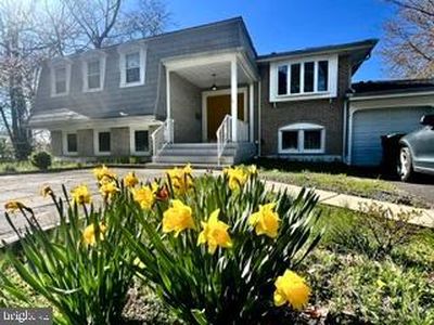 26 Forest Hill Dr