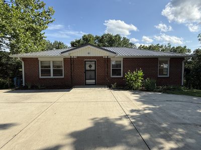 81 County House Cir