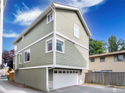 10736 Whitman Avenue N