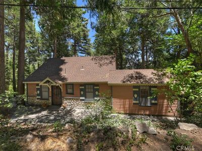 563 E Victoria Ct