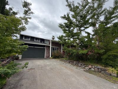 5711 Dorian Drive