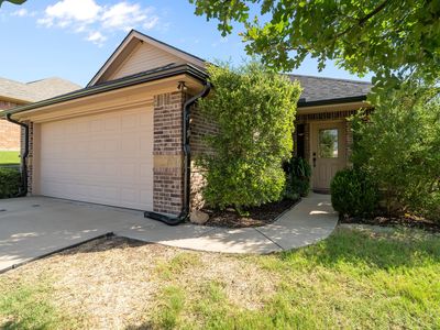 1261 Newcastle Dr