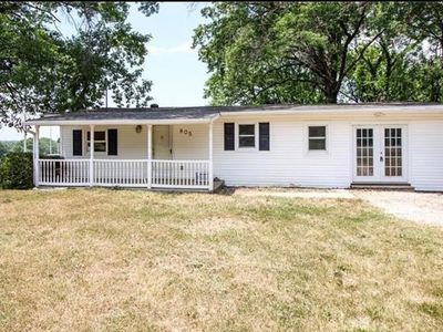 805 W Gay St