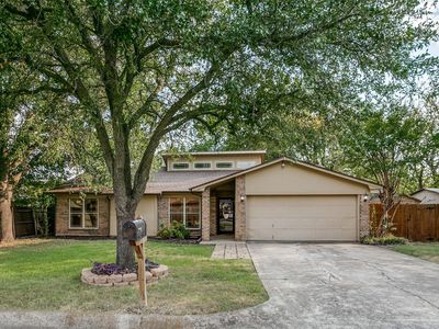 904 Dewey Scott St