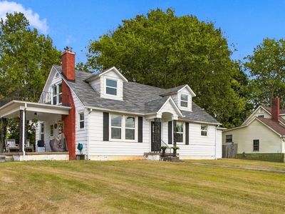 406 Adams Ave