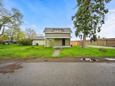 1831 N Woodruff Rd