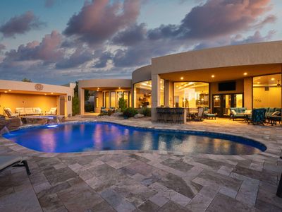 2011 S Pinnacle Dr