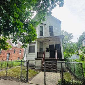 7946 S Muskegon Ave