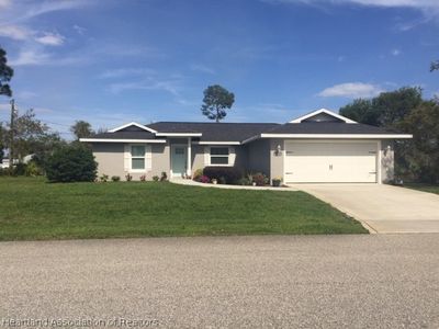 1122 Renault Ave