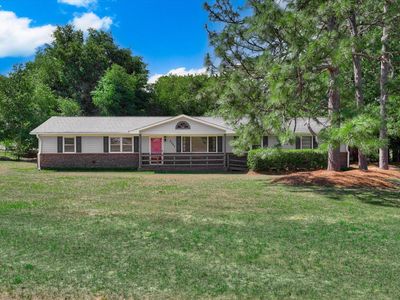 3351 Victoria Dr NW