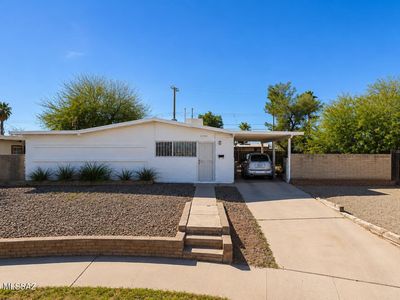 3744 E 27th Pl