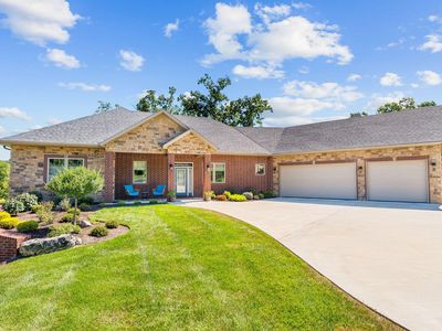 105 Pinehurst Court