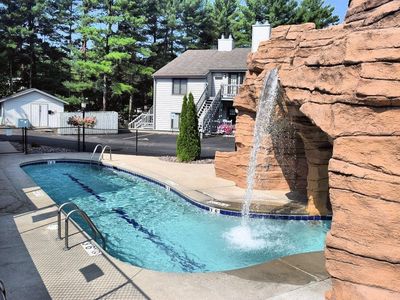 1093 Canyon 207