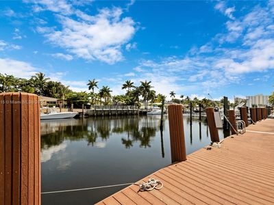 2601 NE 1st St APT 12