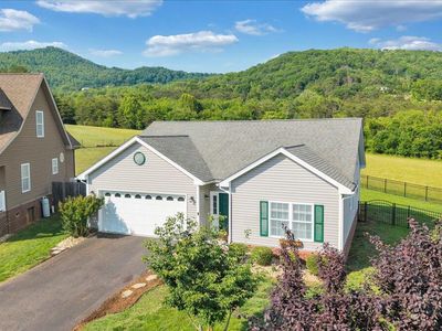 2725 Paddington Station Ln