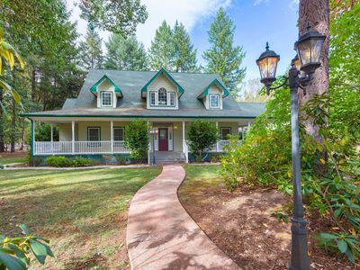 306 White Oak Dr