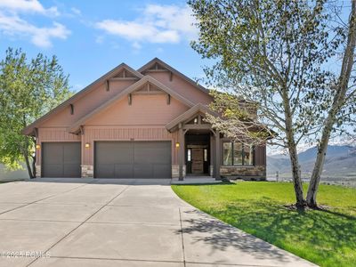 6042 E Big Horn Pkwy