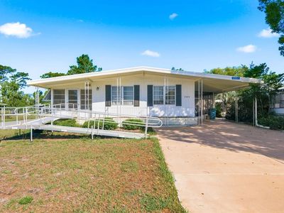 7557 Fairlane Ave