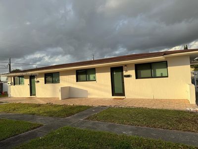 30 NW 56th Ct