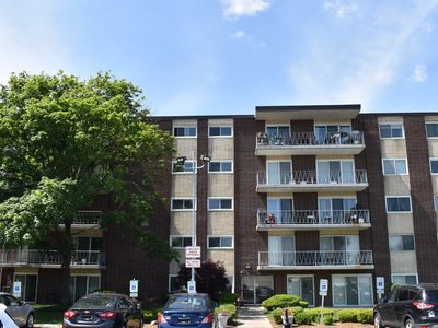 2900 Maple Ave APT 10E