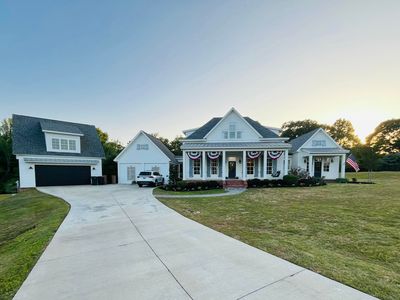 40 Ballantrae Dr