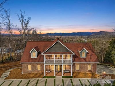 38 Sweetwater Oaks Dr