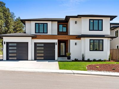 3233 NW Brianna Avenue