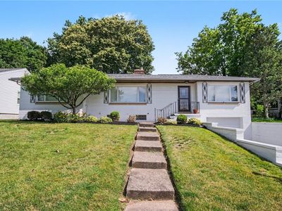 60 Longcroft Rd