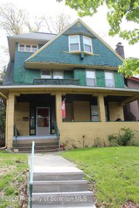 220 Colfax Ave