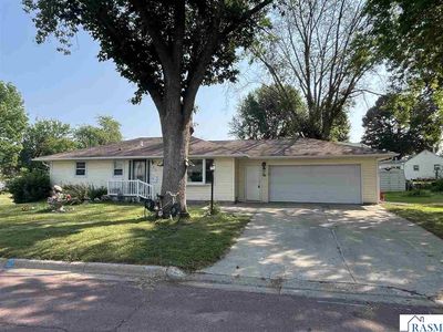 Property at 515 10th St S, Saint James, MN