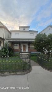 319 Main St