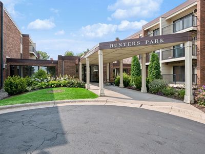 4 Pine Tree Dr APT 215