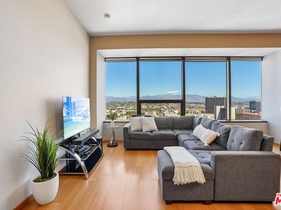 1100 Wilshire Blvd APT 2105