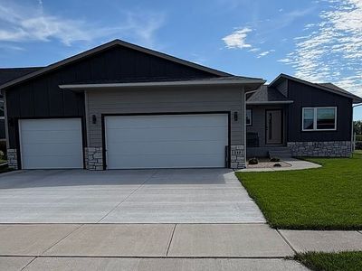 210 N Everest Ave