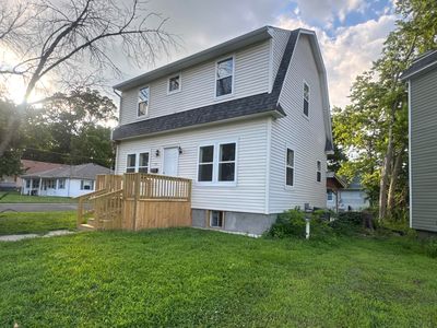 401 E Yerby St