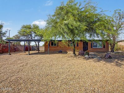 5149 E Andrew St