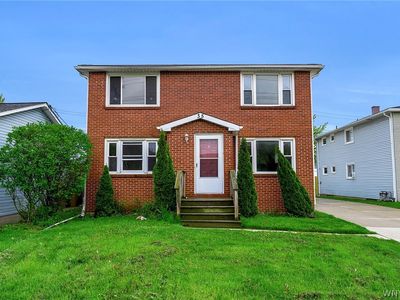 Property at 35 Crandon Blvd, Cheektowaga, NY