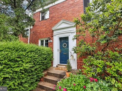 3527 Martha Custis Dr