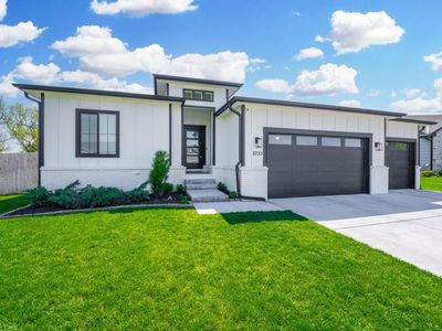 2735 S Prescott Cir