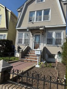 1131 White Plains Rd