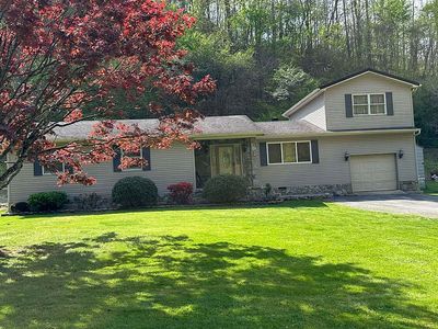 844 Upper Blackberry Rd