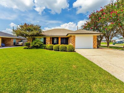 Property at 1500 Coral Dr, Houma, LA