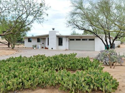 1020 W Calle Concordia