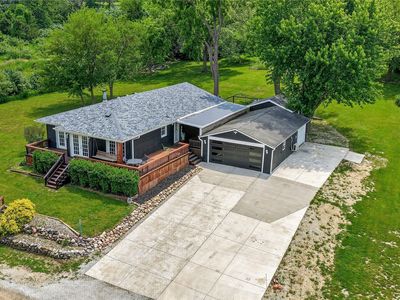 6251 Panorama Dr