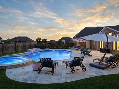 6015 Henry Hamlet Dr